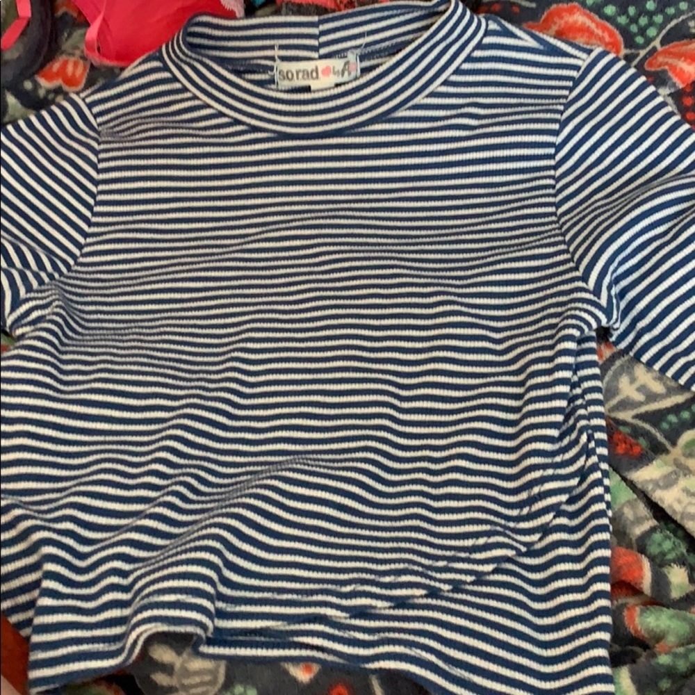 shirt with stripes blue and white